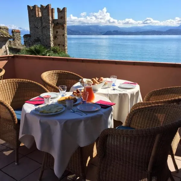 Hotel Degli Oleandri, hotell i Sirmione