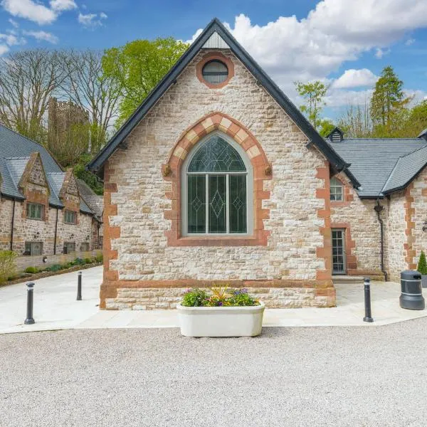 Chequers Lodge- Dalton-in- Furness- Self check in- for professionals and tourists, hotel in Dalton in Furness