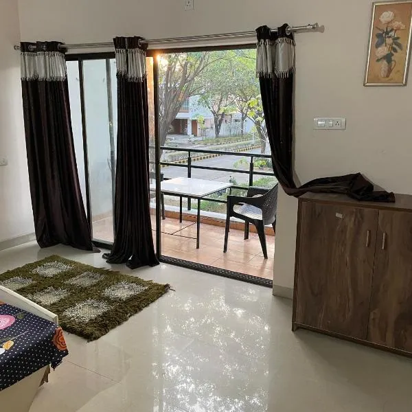 Samruddhi S1 homestay garden villa or S3, hotel v destinaci Nágpur