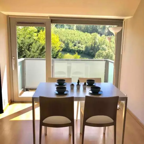 Esneux에 위치한 호텔 Duplex avec superbe vue boisée