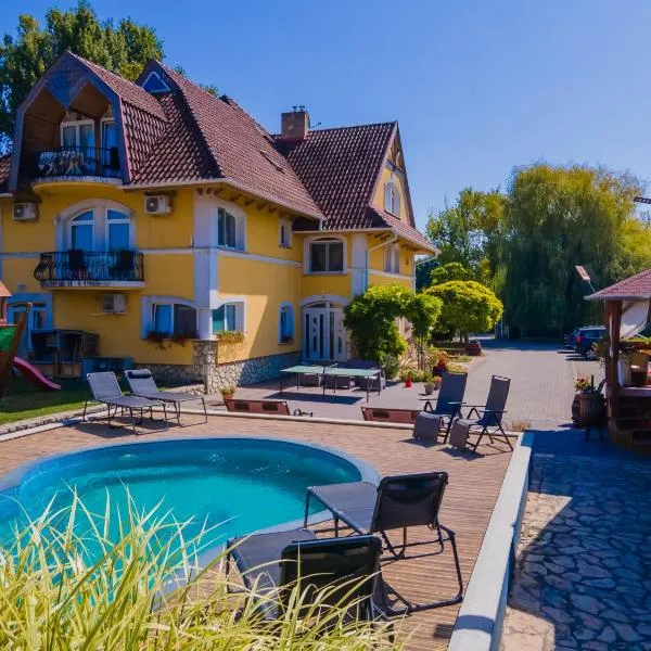 Jade Panzio, hotel v destinaci Balatonföldvár