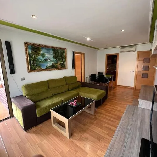 Cozy apartment for 7 people - Port Aventura, hotel v destinácii Vilaseca de Solcina
