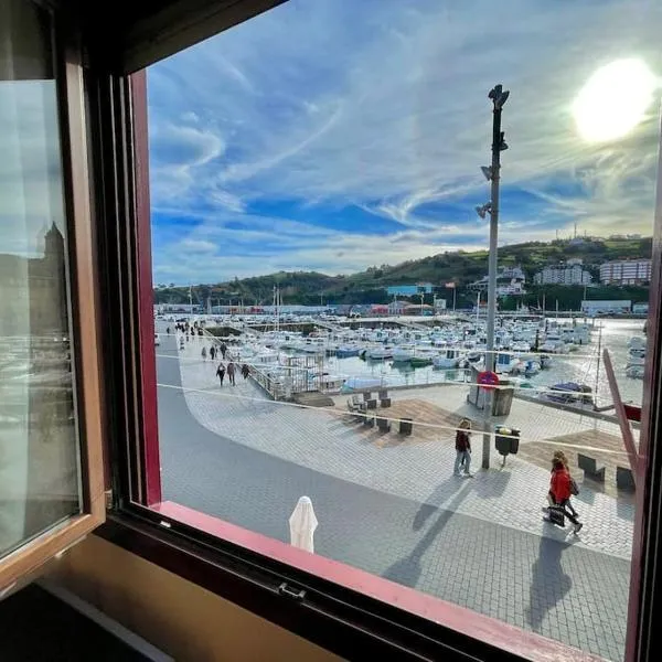 Kai Etxea , el mismo puerto de Bermeo, hotel in Bermeo