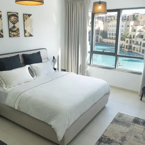 Downtown Oasis, Burj Khalifa Views, Luxury Amenities, hotel in Dubai