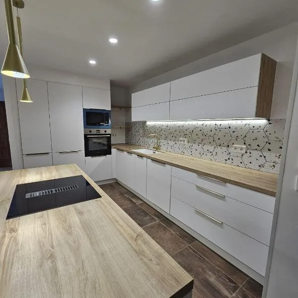 Apartamento Figueres Plaza Cataluña, hotel v destinaci Figueres