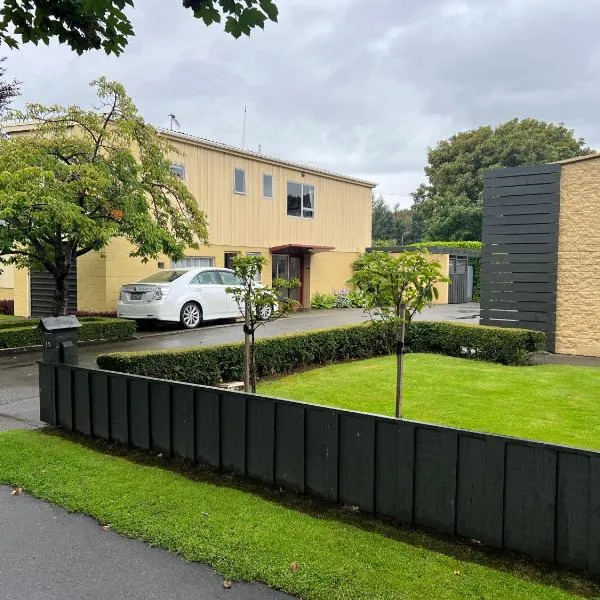 Golden Leaf Apartments, hótel í Invercargill