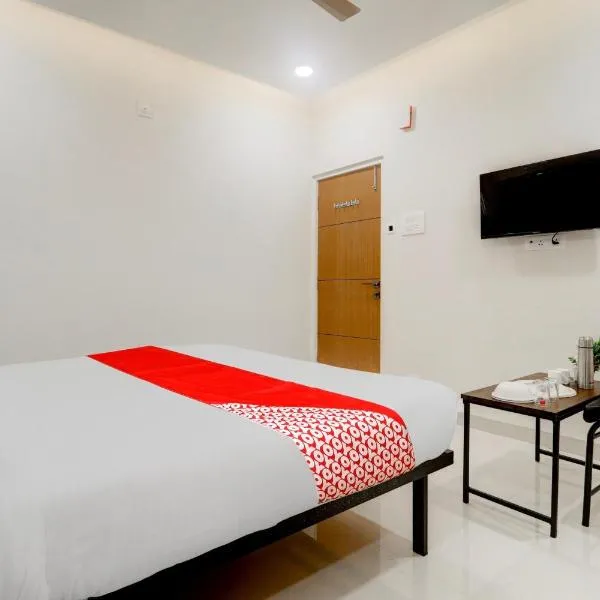 Super OYO Flagship Prime Time Hotel, hotel en Kukatpally