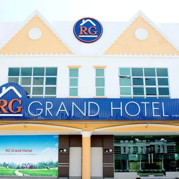 RG Grand Hotel, hotel v mestu Parit Raja