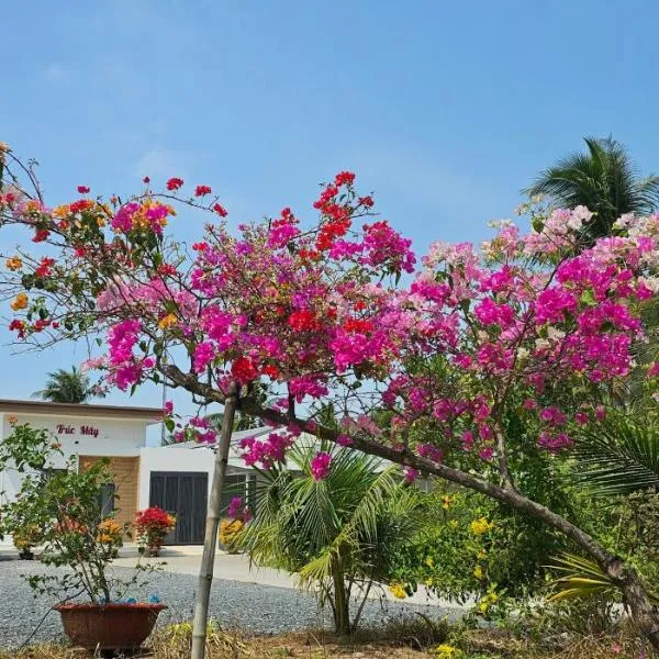 Nhà nghỉ Trúc Mây, hotel v destinaci Ben Tre