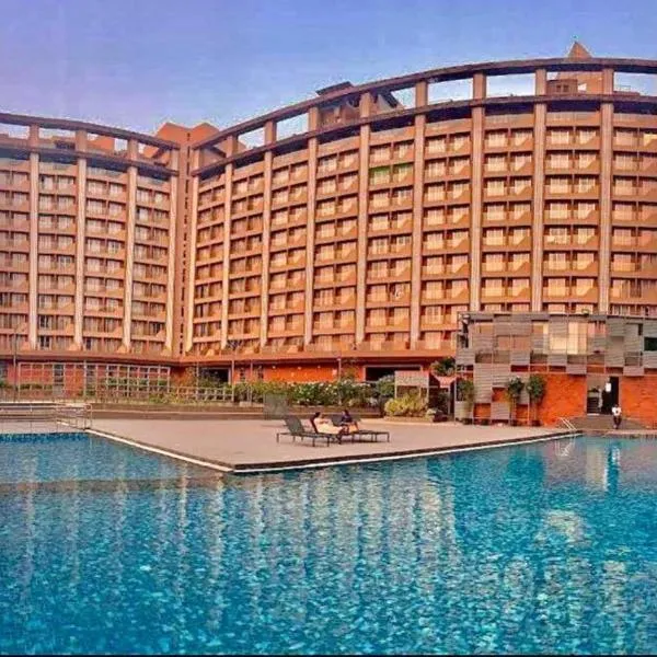 The Weekend Address Managed By Stay Cation, Hotel in Damka