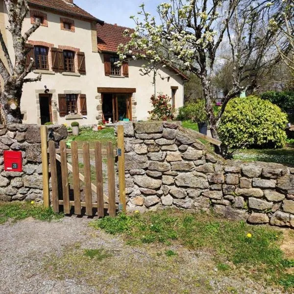 Gite du Dolmen classé 3 épis, hotel v destinaci Blessac