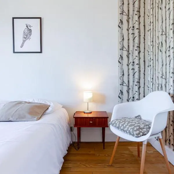 La grande maison-Toulouse Garonne-parking/jardin, отель в Тулузе