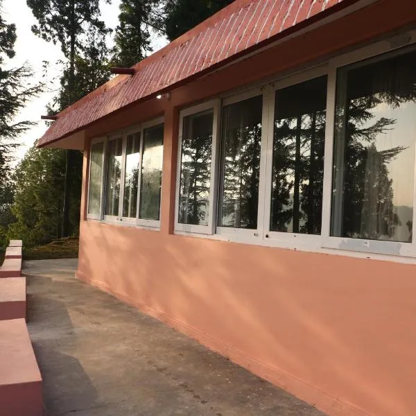 The Deodar Inn, hotel v destinaci Pauri