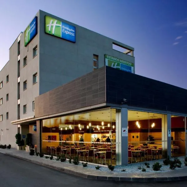 말라가에 위치한 호텔 Holiday Inn Express Málaga Airport, an IHG Hotel