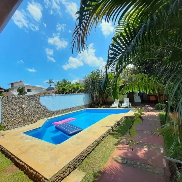 Casa linda em condomínio fechado, hotel in Ubatuba