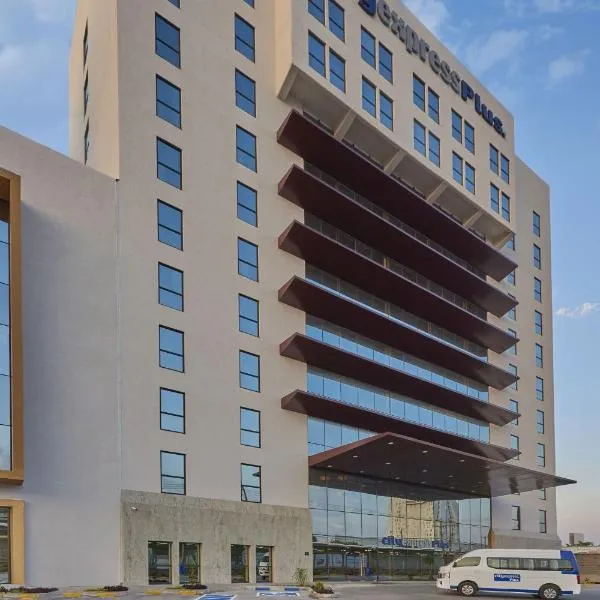 City Express Plus by Marriott Leon Centro de Convenciones, hotel in León
