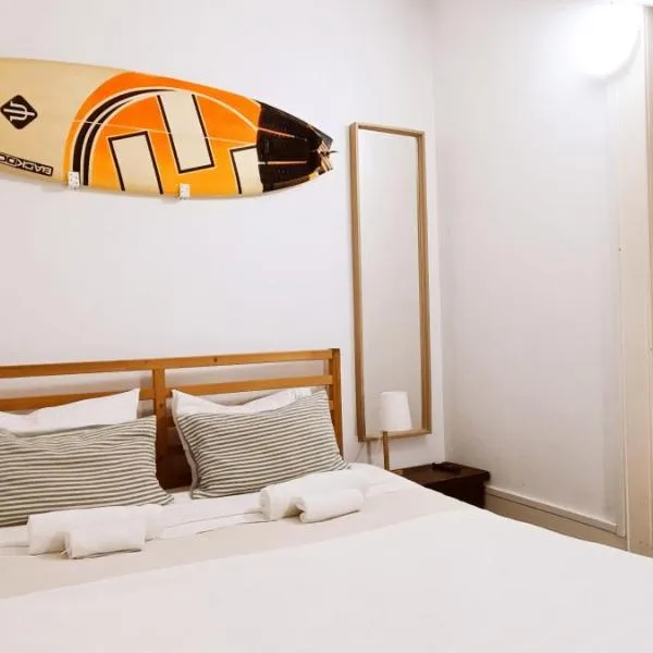 Chill and Fun - Matosinhos - ONLY ROOM, hotel in Matosinhos