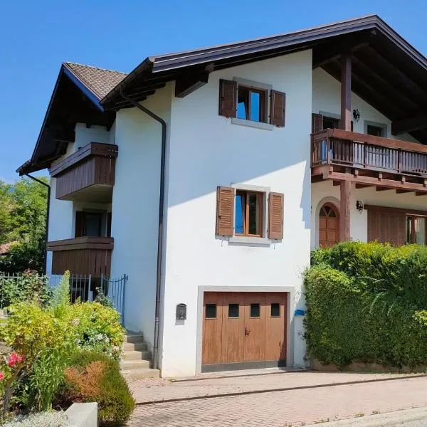 Villa Cares - Pension mit Tischtennis, hotel v destinaci Cares