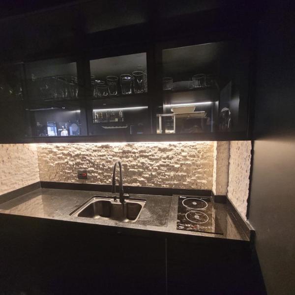 Morumbi, Apartamento Pub, SPA com hidromassagem, PISCINA Aquecida PRIVATIVA, LAREIRA, tudo que você precisa para descansar, trabalhar ou realizar aquela comemoração! Com total conforto e PRIVACIDADE! O Apt Nota 10 de SP! - Foto 3