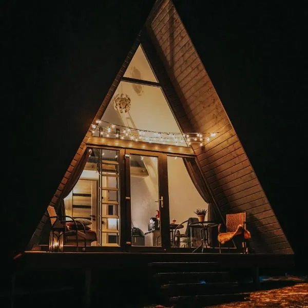 Rose Valley Cottage, Hotel in Ieriķi