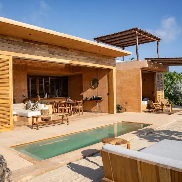 Mazul Puerto Escondido, hotel v destinaci Tlachicón