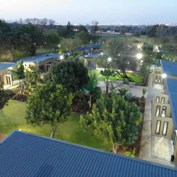 Manor Hills Guest Lodge, hotel in Rustenburg