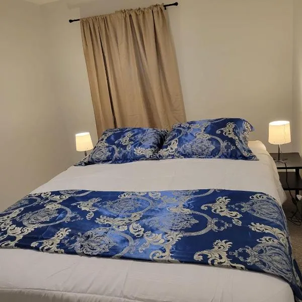 Furnished Room-5 Close to U of A in Edmonton - with Shared Spaces, hotel v destinaci Edmonton
