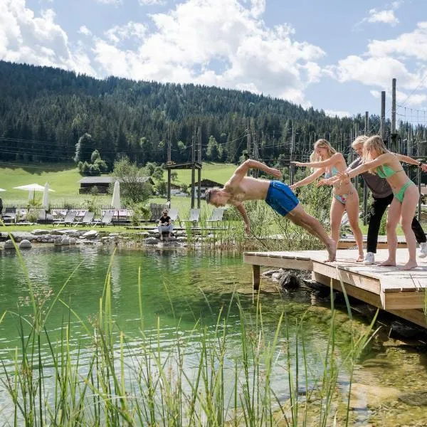 almlust - hotel, apartments, chalets, hotel ve Flachau