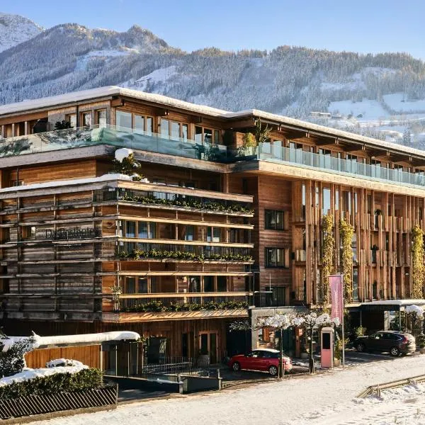 Small Luxury Hotel of the World - DasPosthotel, hotel em Zell am Ziller