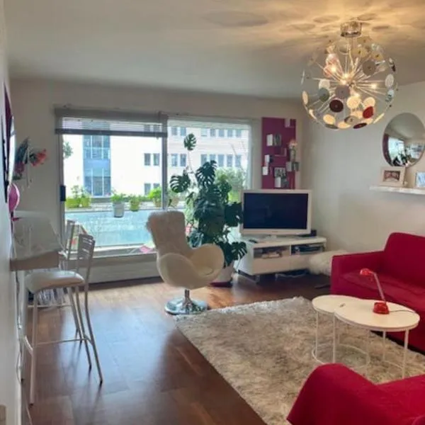 La Vie en Rose-Montparnasse