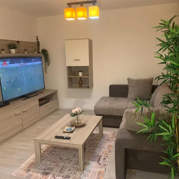 ANNABELLE Comfort & Luxury Apartament brand new!, hotel v destinaci Craiova