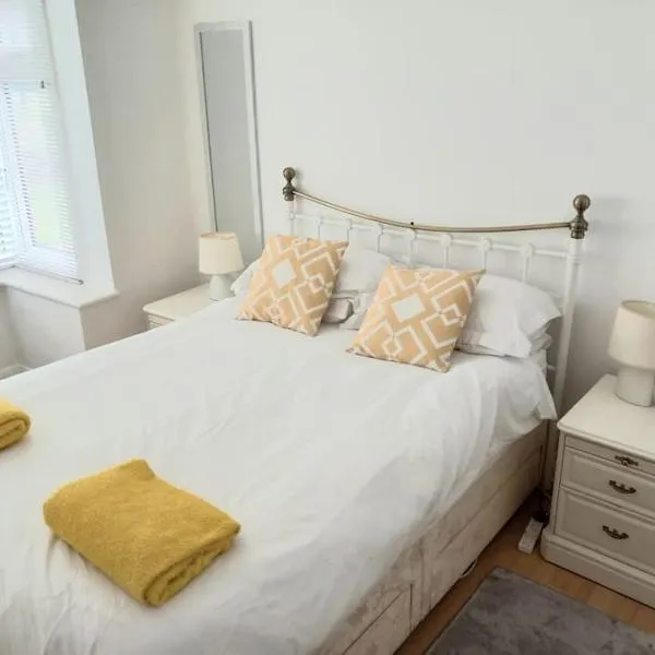 1 Bed Bognor Apartment 300 yrds from beach, hotel em Bognor Regis