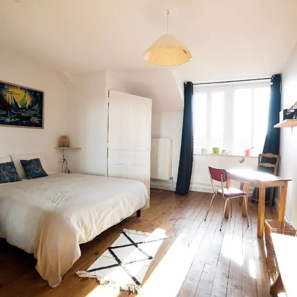 C'est Chouette ! Les chambres ! – hotel w mieście Saint-Jodard