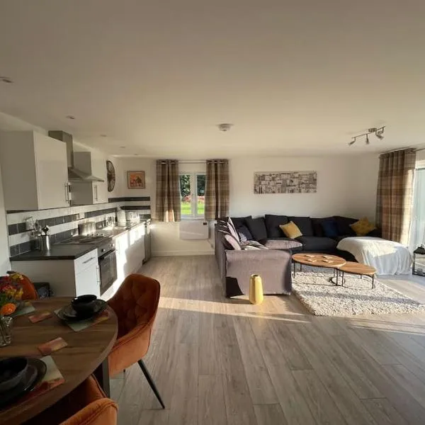 Gorgeous modern furnished cabin in Steyning, hotel in Steyning