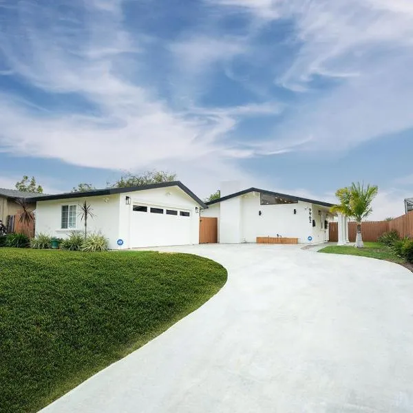 Luxury Disneyland Home: Family & Exec Friendly, hotel in Anaheim