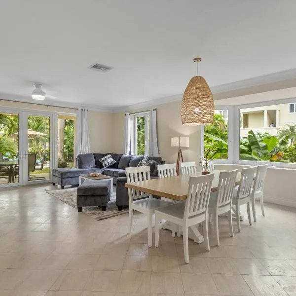 Paradise Six, hotel v destinaci Creek Village