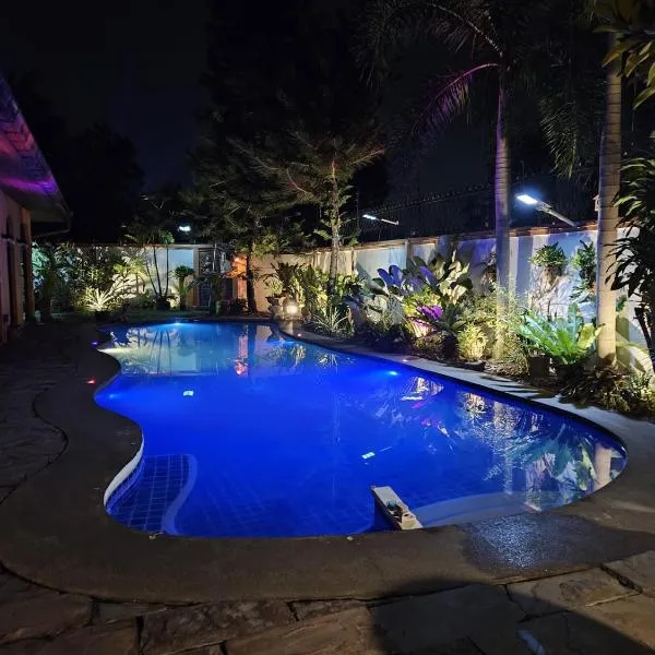 Nirvana Pool Villa 2, hotel v destinaci Nong Prue