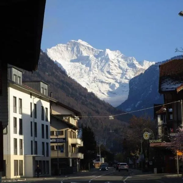 NEW.. Matten Central Family Suite, sleeps 4, hotel u gradu Matten