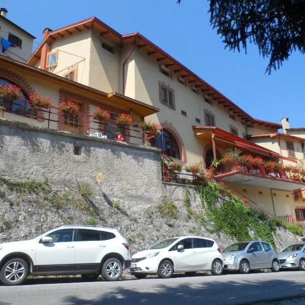 Grotta dei Colombi, hotel Scannóban