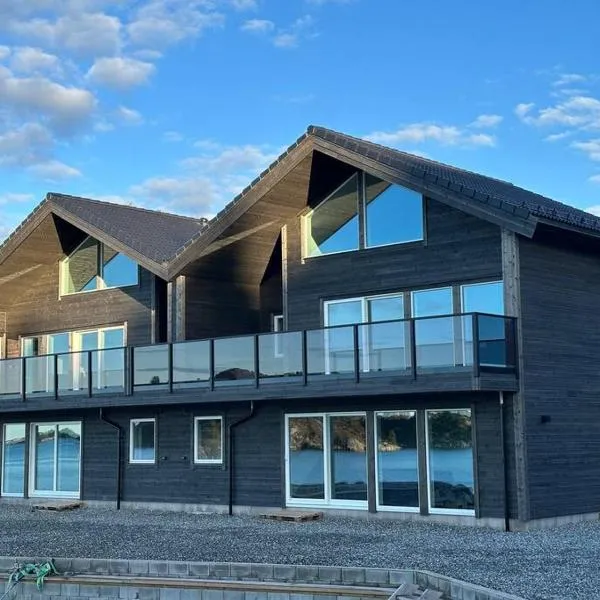 Eksklusiv Rorbu - Havblikk 1 - Båtutleie, hotel in Bekkjarvik