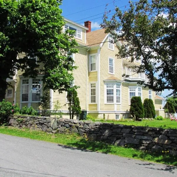 Louisbourg Harbour Inn, hotel v destinaci Louisbourg