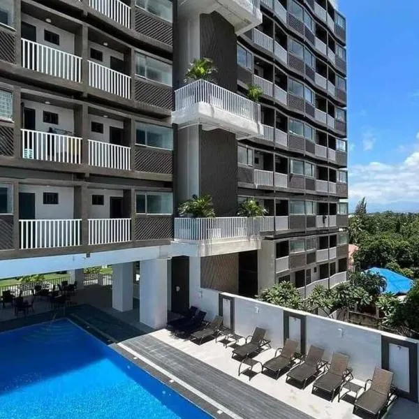 WV2 Condotel Luxury, hotel in Iloilo City