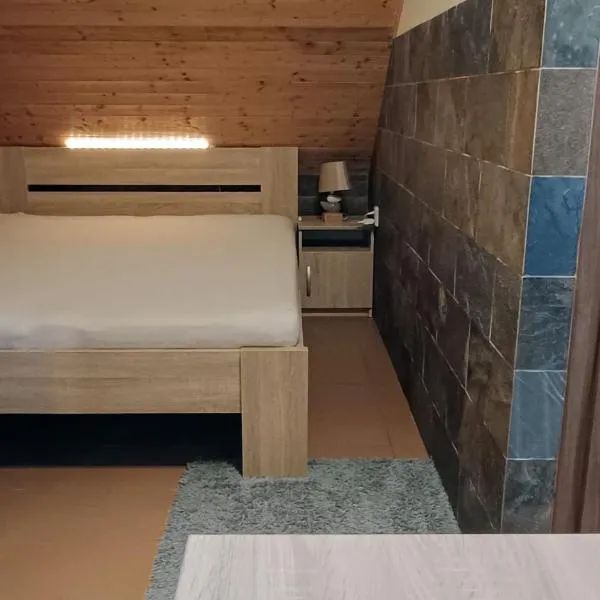 Guest House Sherpa، فندق في مورافسكا تريبوفا