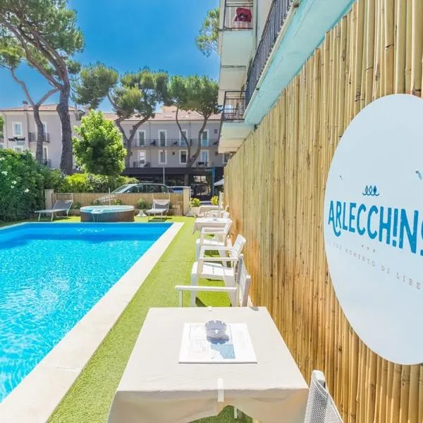 Hotel Arlecchino Riccione, hotel v destinaci Riccione