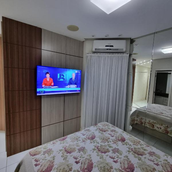 Apartamento FRENTE PARA 0 MAR - PÉ NA AREIA - 3 SUITES COM AR CONDICIONADO, 2- VAGAS PARA CARROS MÉDIOS OU PICK UP E CARRO PEQUENO - FINAMENTE DECORADO - PRAIA DO MORRO-INTERNET -WI-FI -TV COM SERVIÇOS DE DISNEY PARAMOUNT-MAX-ROUPA DE CAMA 2 X CASAIS - Foto 2