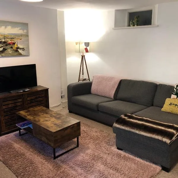 Seaside Flat With Sunny Garden.、ブライトン＆ホーブのホテル