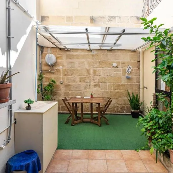 One Lemon Tree apartment (1.6 km from Airport), hotel in Luqa