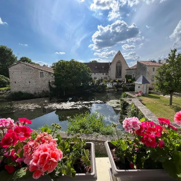 Les Bruyeres Chambres dhotes et Gite, отель в городе Verteuil-sur-Charente