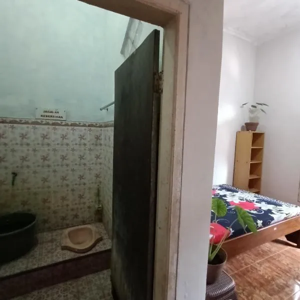 IjenBromo Hub Homestay, hotel in Ketapang