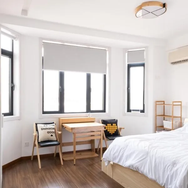 1930 French Minimalist Apartment、上海市のホテル